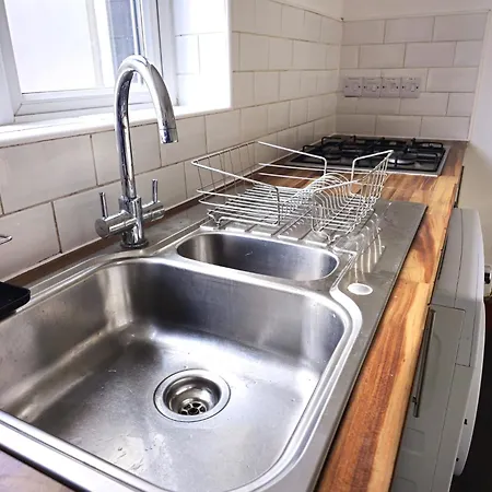 Homestay szállás Adorable By Gloucester Road Bristol